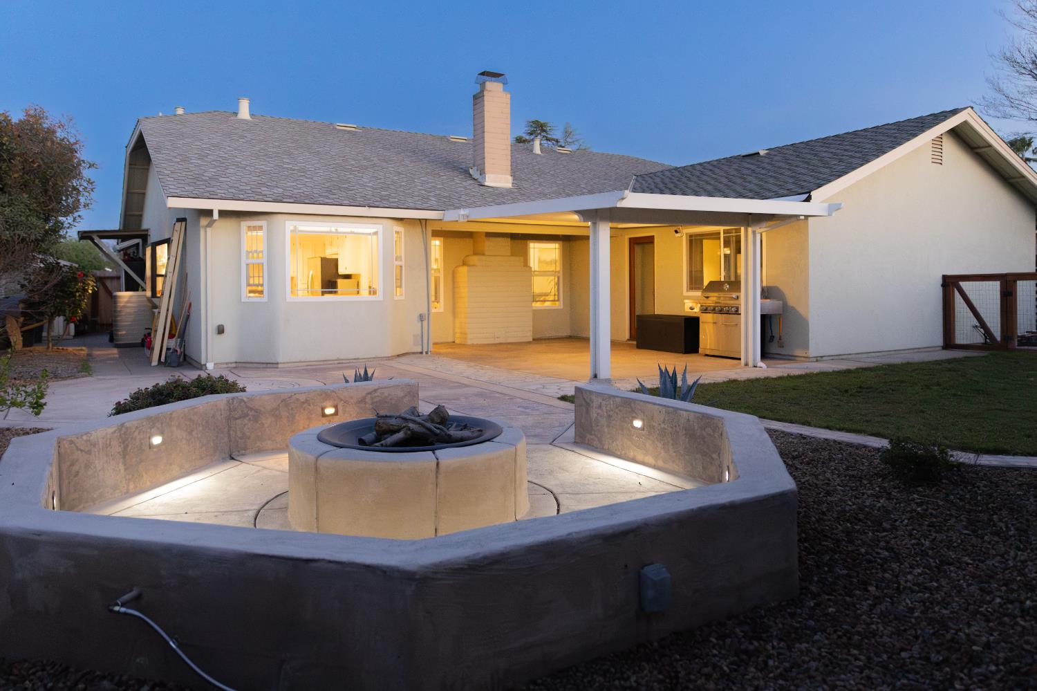 1255 Sweetbrier Pl, Manteca, CA 95336