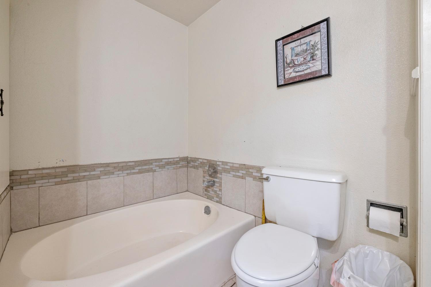 1821 Rose Ave, Ceres, CA 95307