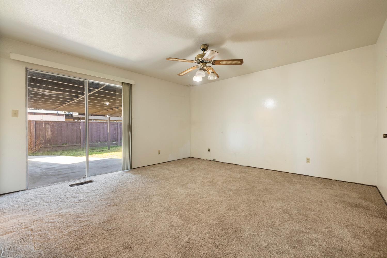 1821 Rose Ave, Ceres, CA 95307