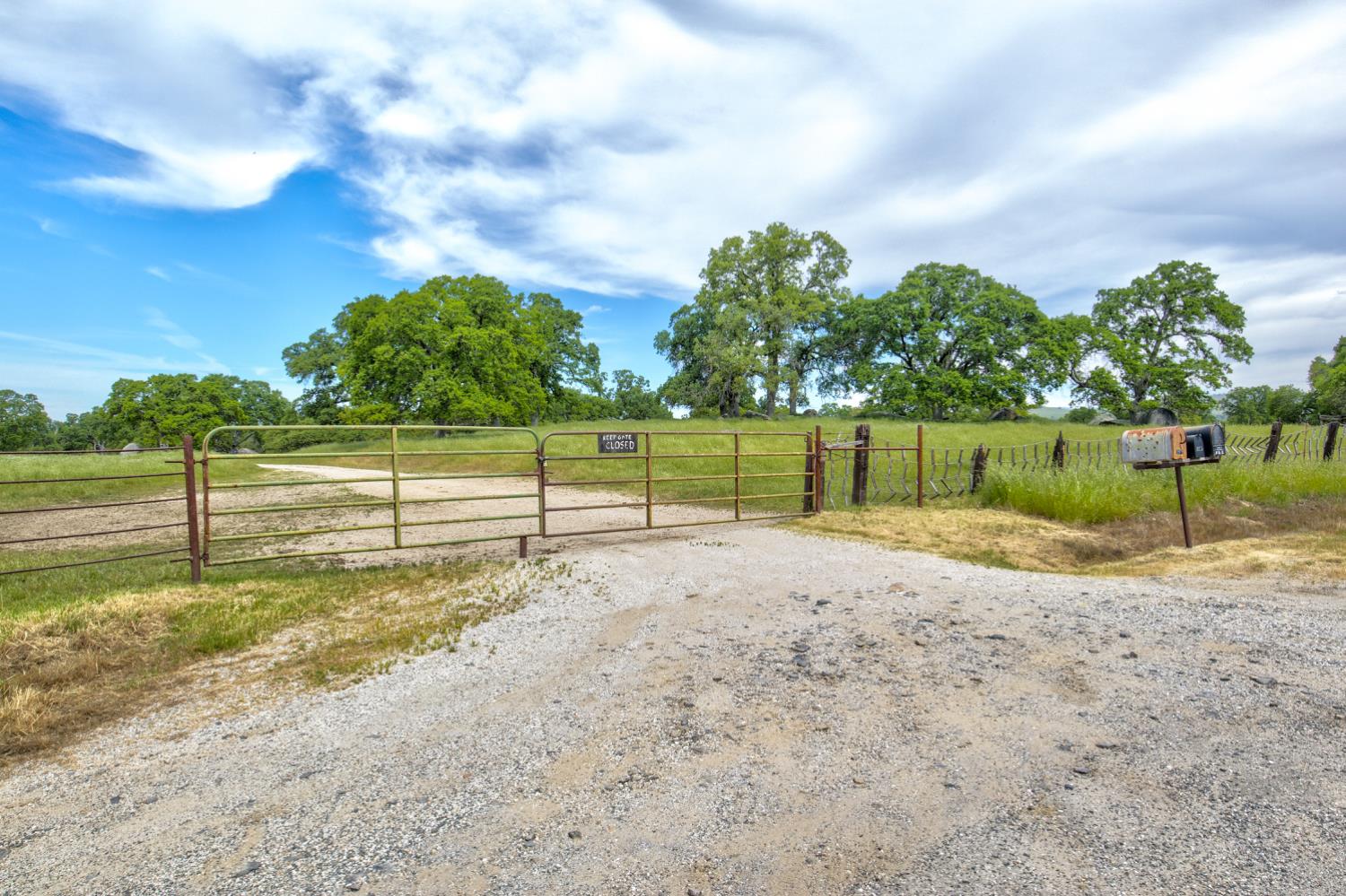 1985 White Rock Rd, Le Grand, CA 95333