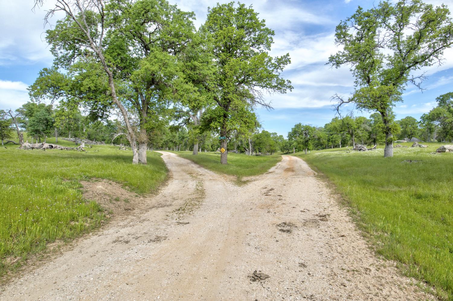 1985 White Rock Rd, Le Grand, CA 95333