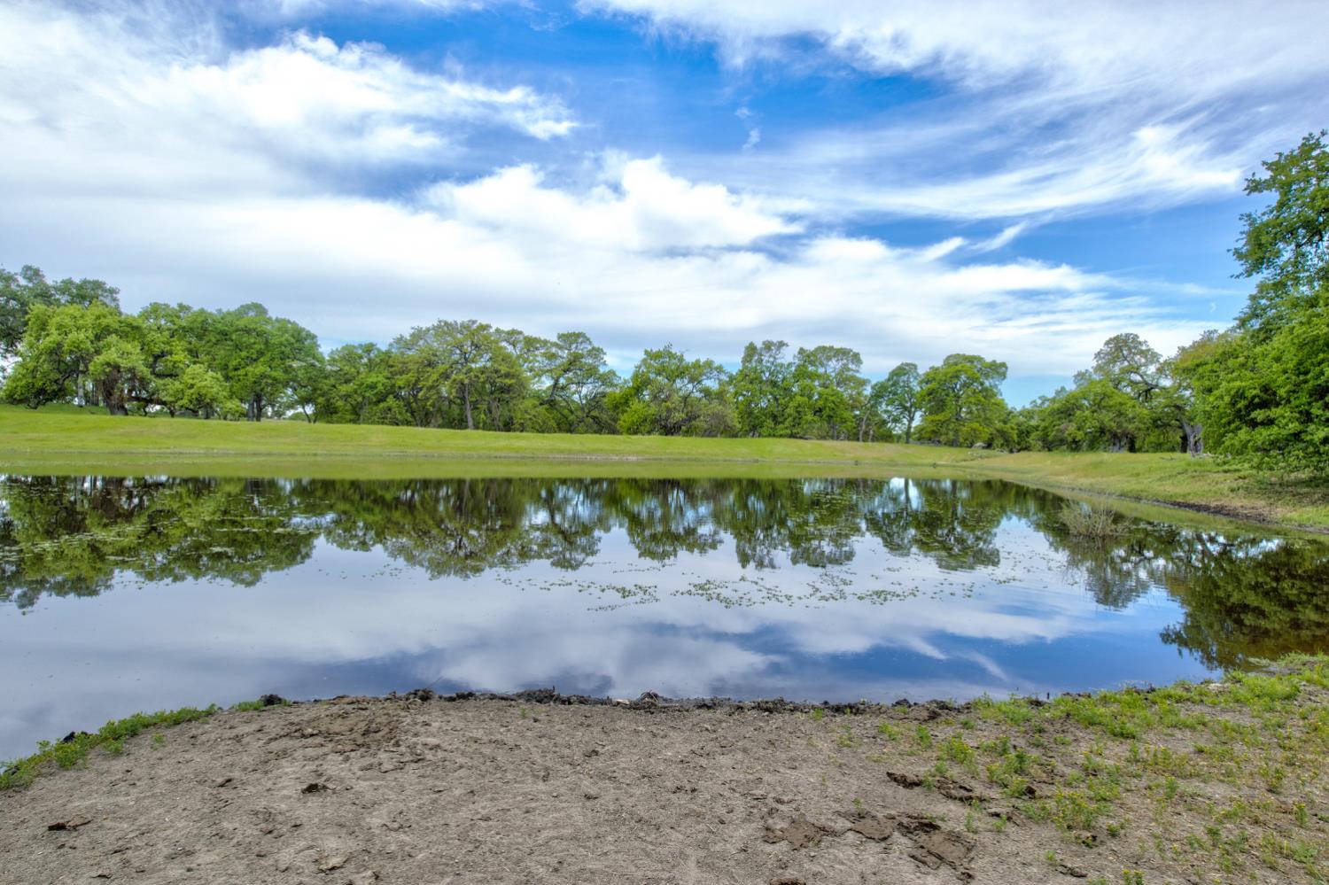 1985 White Rock Rd, Le Grand, CA 95333