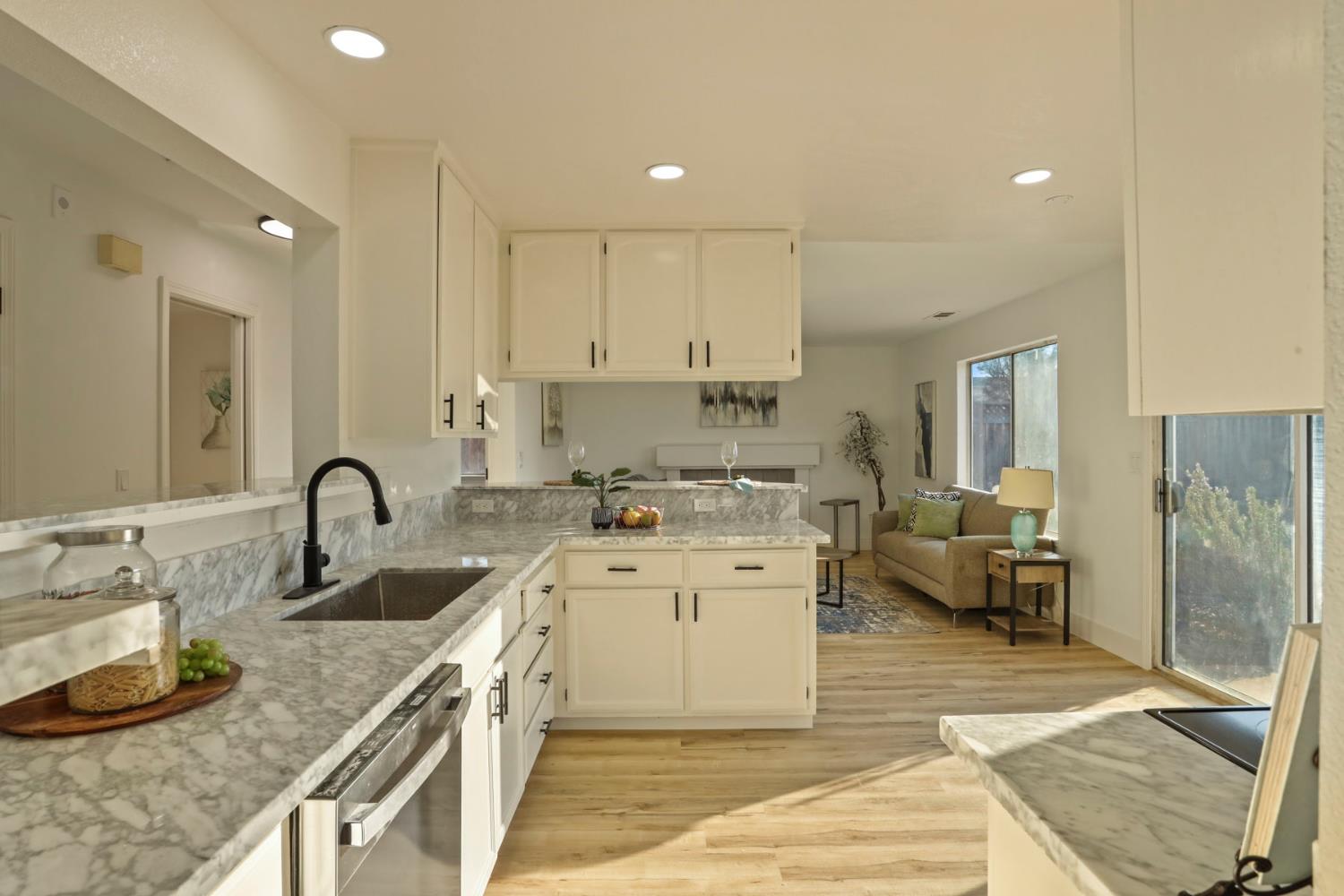 311 Teresa Pl, Manteca, CA 95337