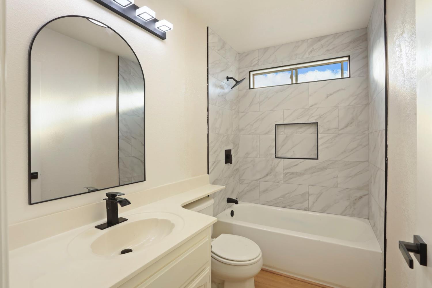 311 Teresa Pl, Manteca, CA 95337