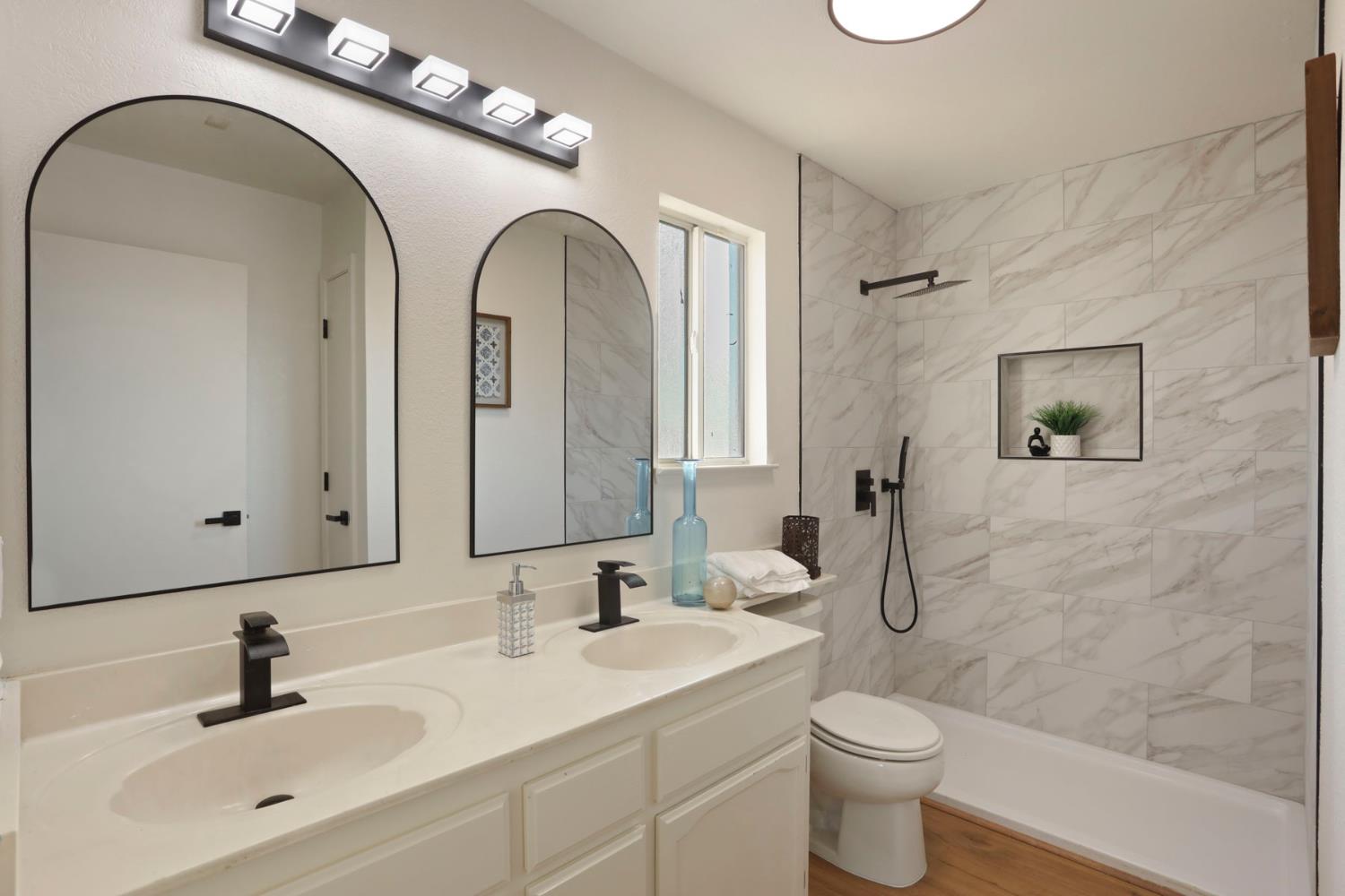 311 Teresa Pl, Manteca, CA 95337