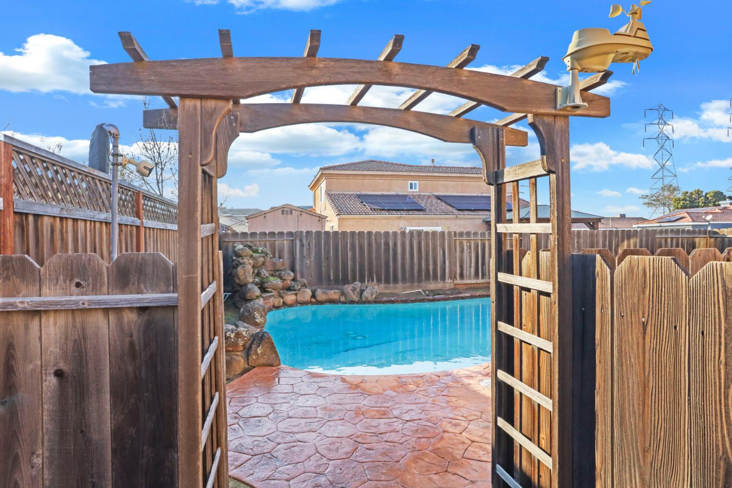 311 Teresa Pl, Manteca, CA 95337