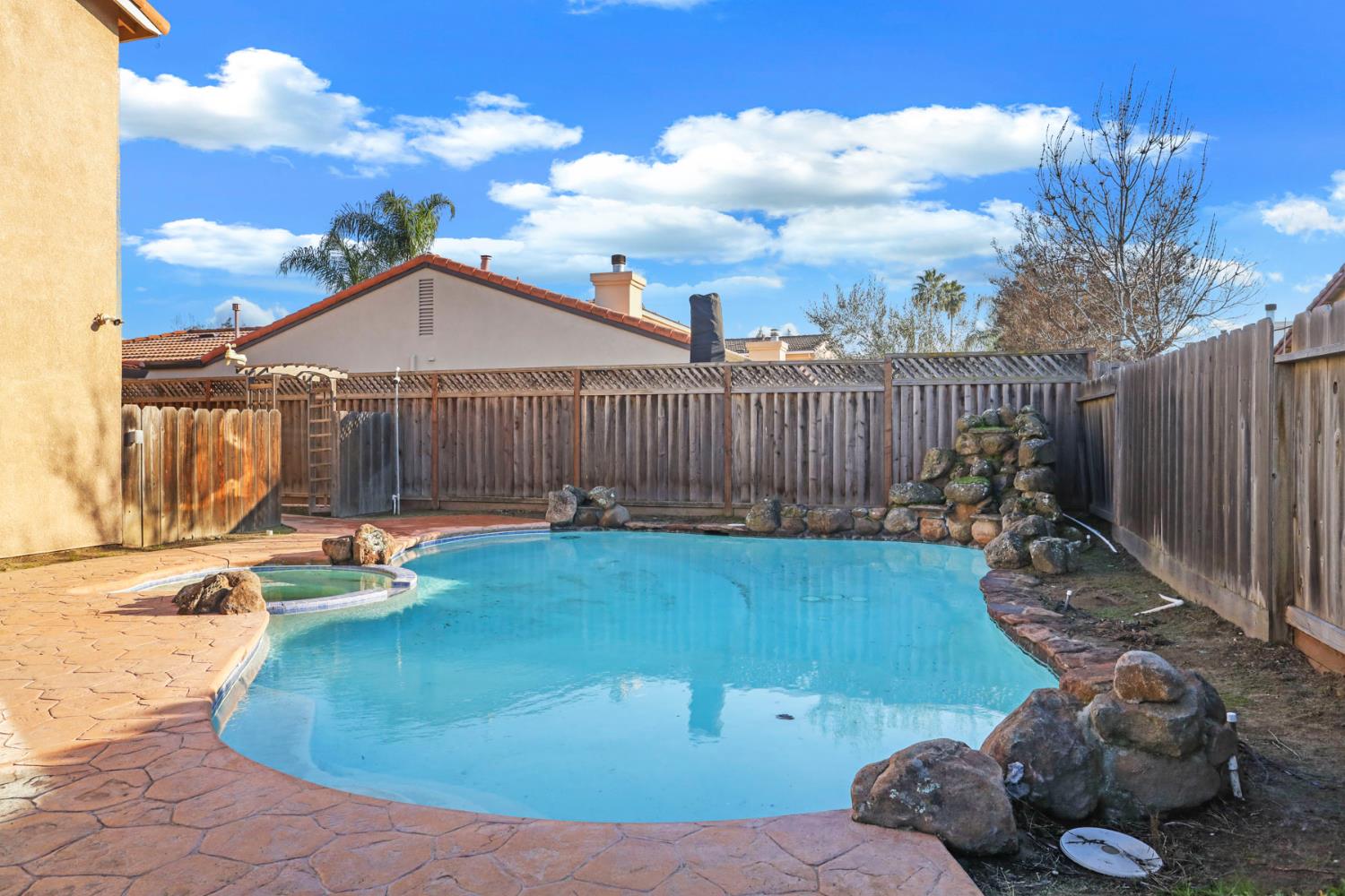 311 Teresa Pl, Manteca, CA 95337