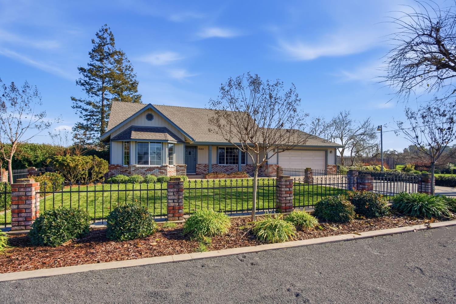 16166 Lawrence Rd, Escalon, CA 95320