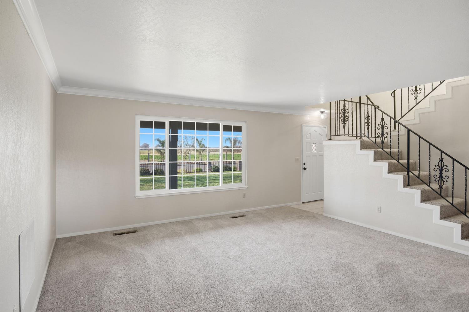 16166 Lawrence Rd, Escalon, CA 95320