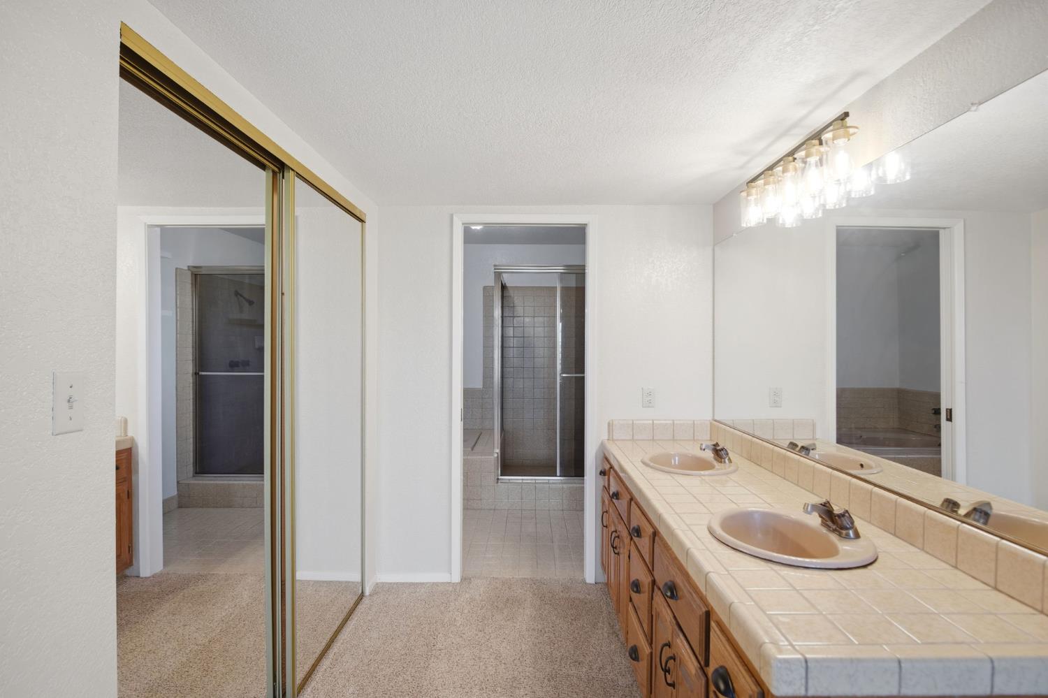 16166 Lawrence Rd, Escalon, CA 95320