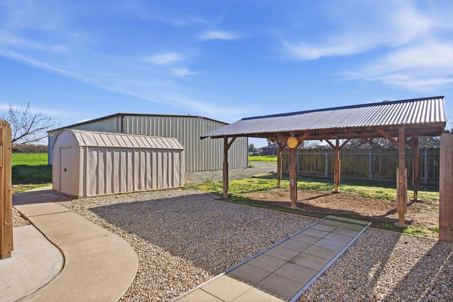 16166 Lawrence Rd, Escalon, CA 95320