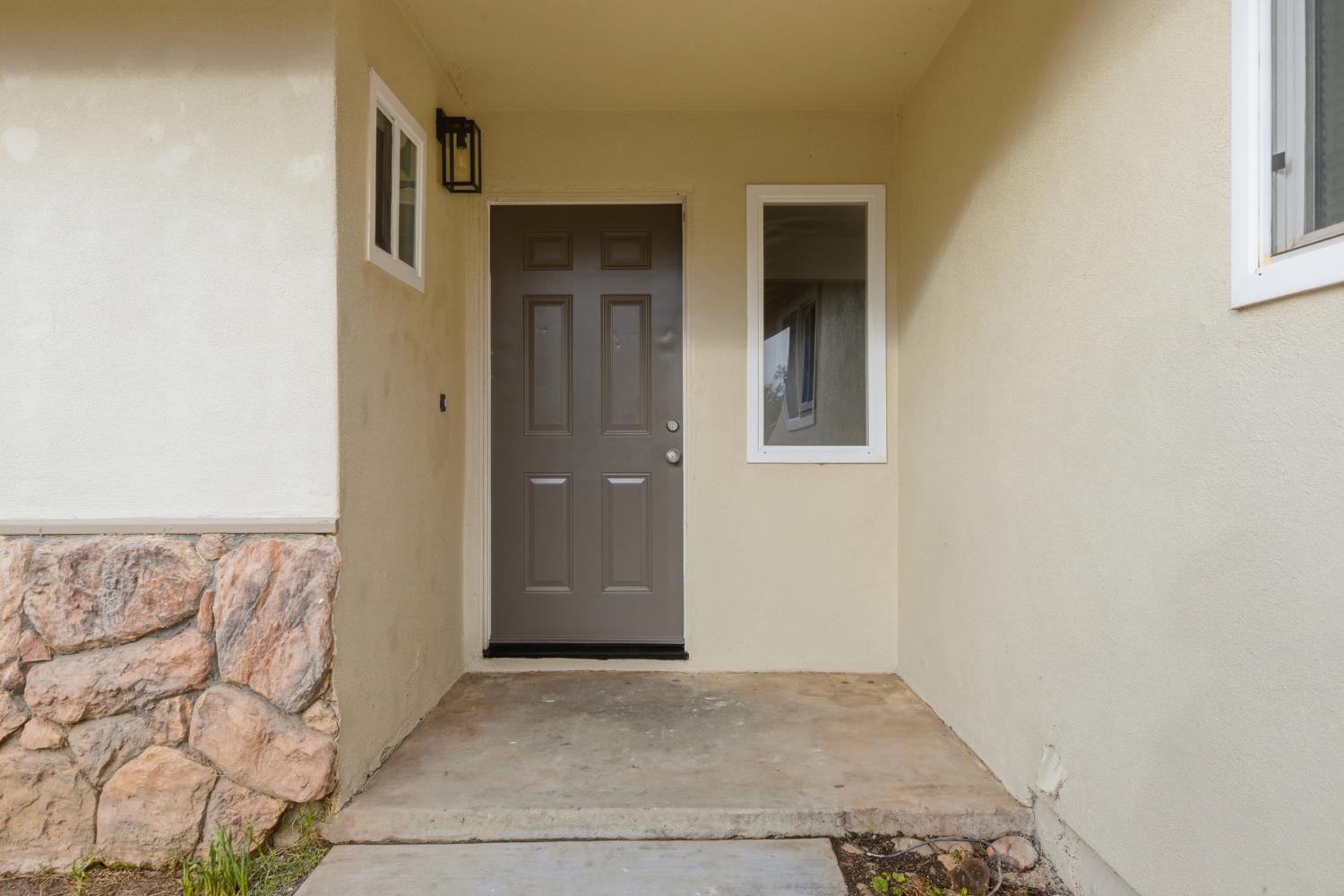 617 Merrimac Ct, Modesto, CA 95354