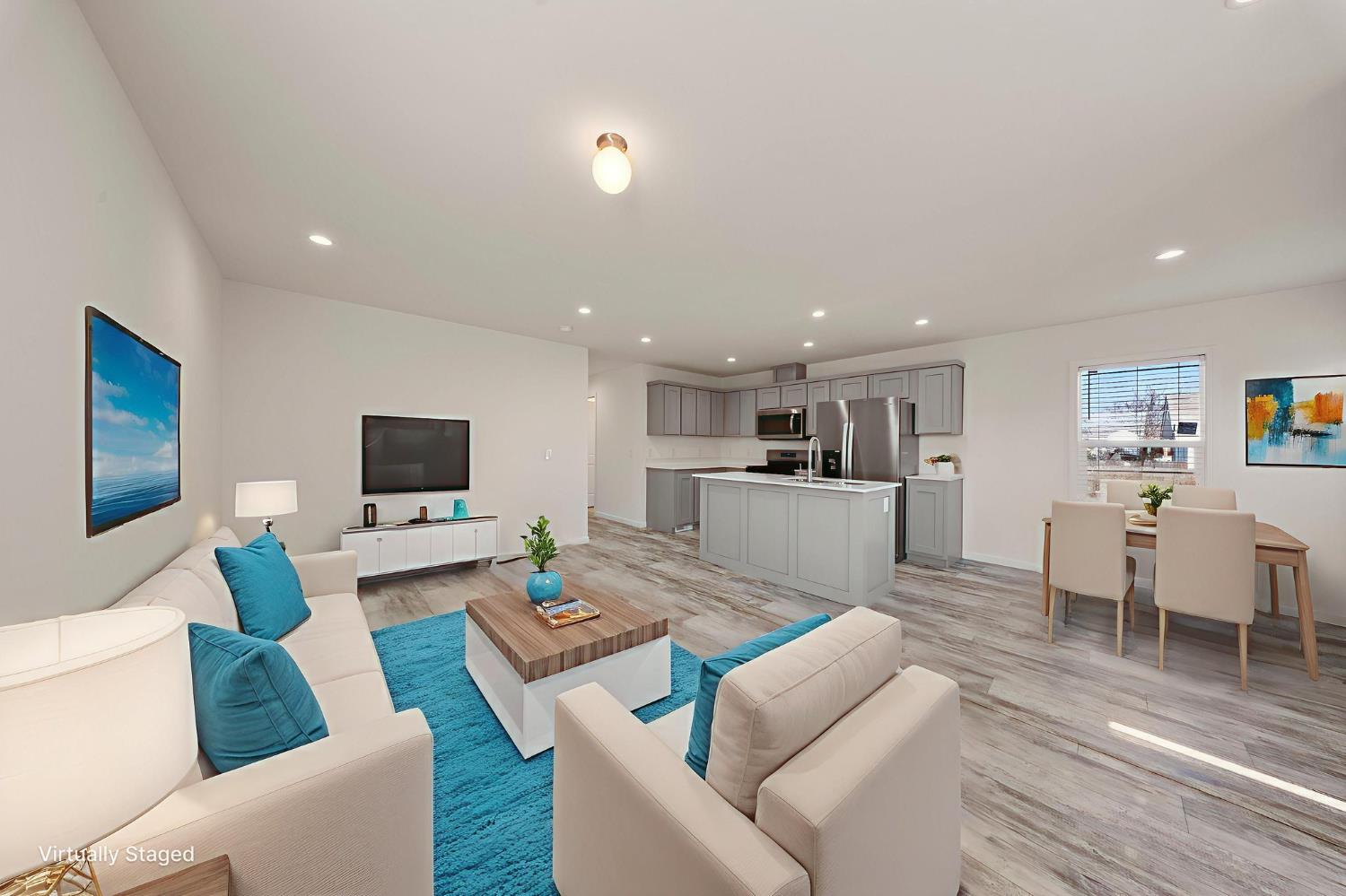 317 Moffat Blvd #5, Manteca, CA 95336