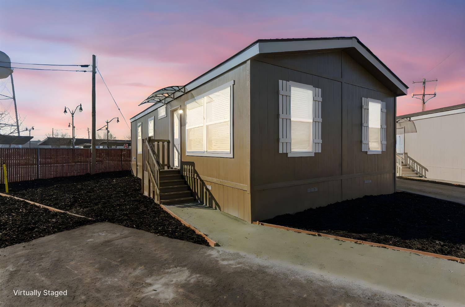 317 Moffat Blvd #21, Manteca, CA 95336