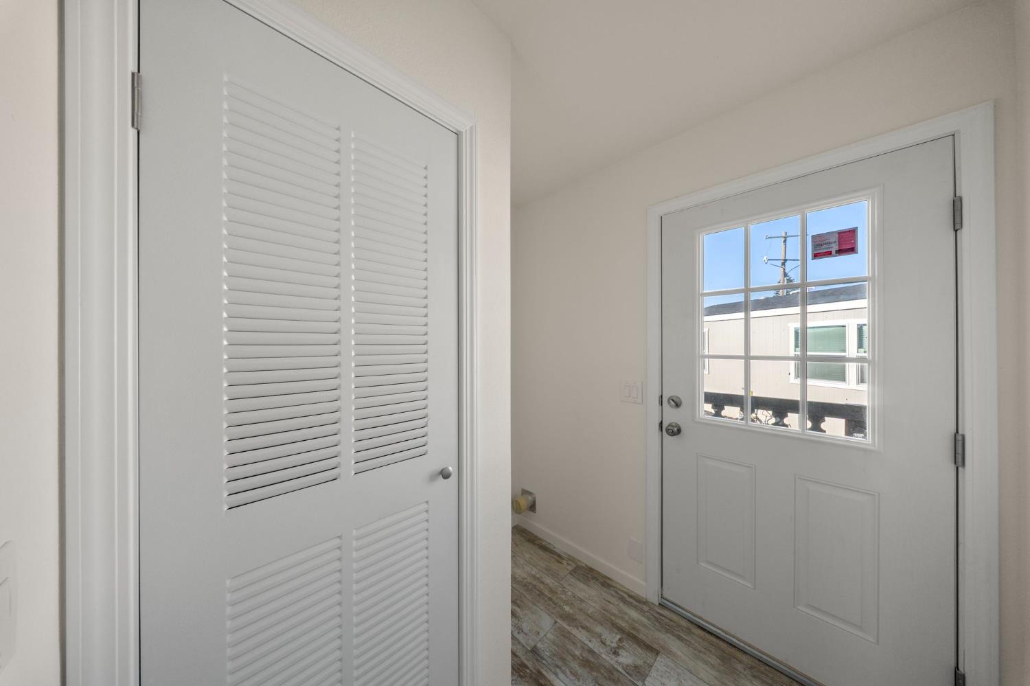 317 Moffat Blvd #21, Manteca, CA 95336