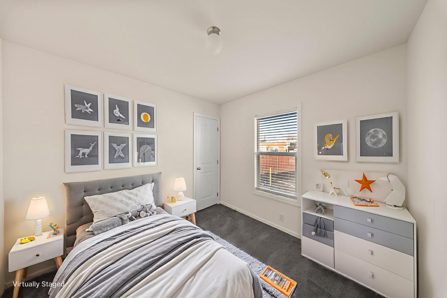 317 Moffat Blvd #21, Manteca, CA 95336