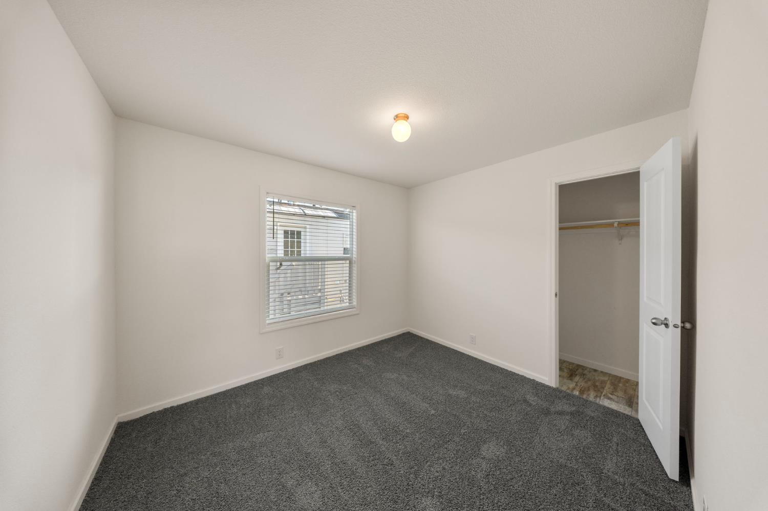 317 Moffat Blvd #20, Manteca, CA 95336