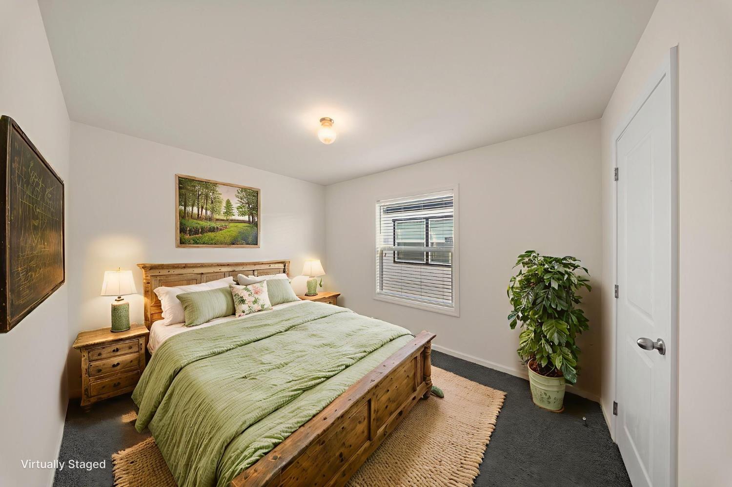 317 Moffat Blvd #20, Manteca, CA 95336