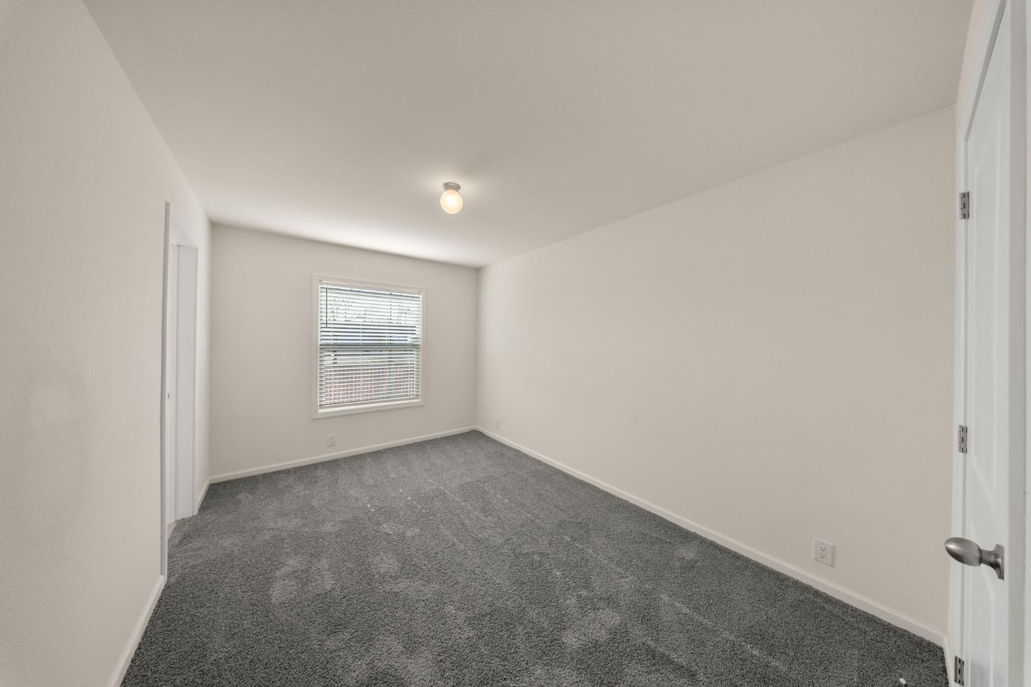 317 Moffat Blvd #20, Manteca, CA 95336