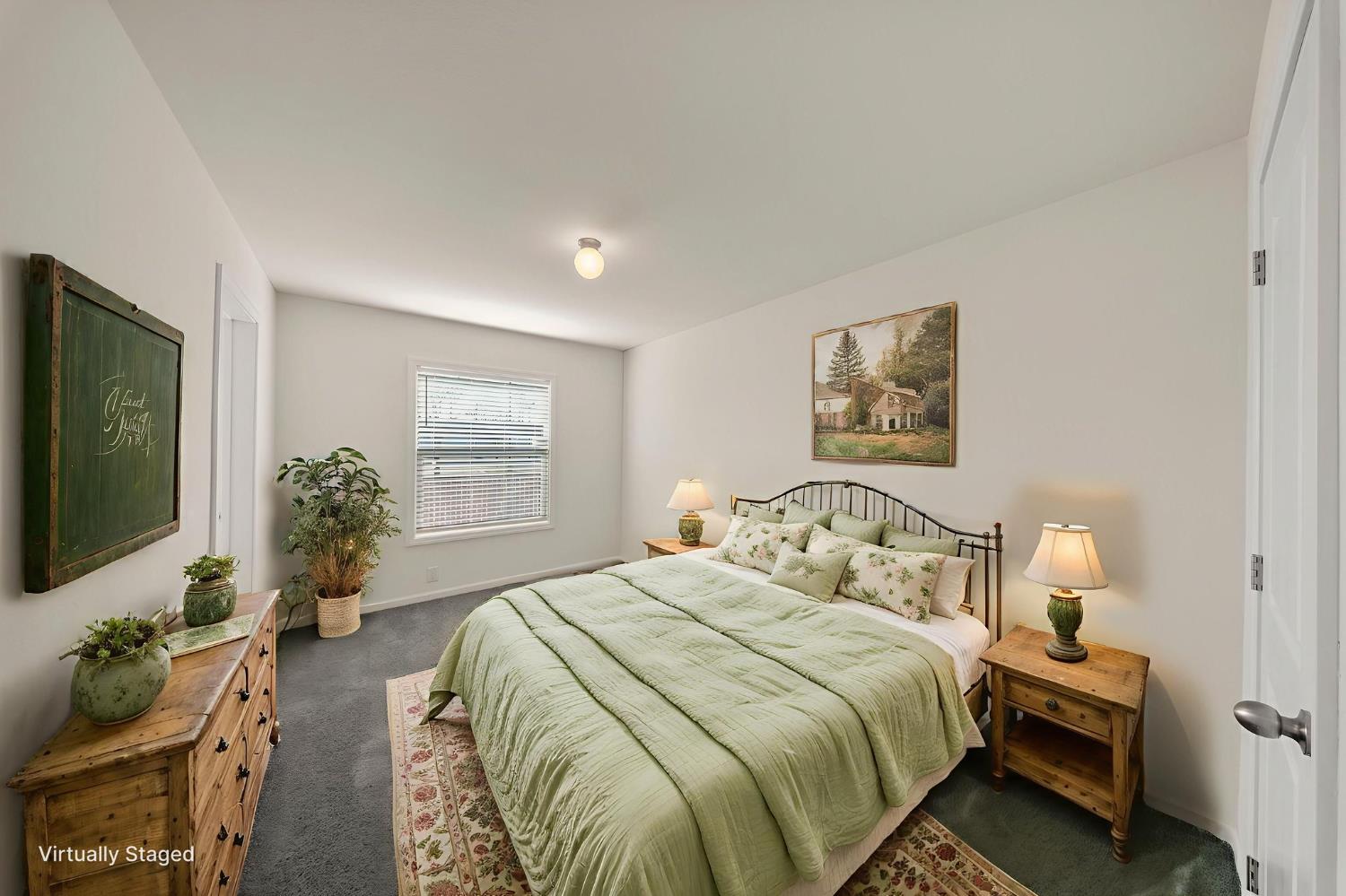 317 Moffat Blvd #20, Manteca, CA 95336