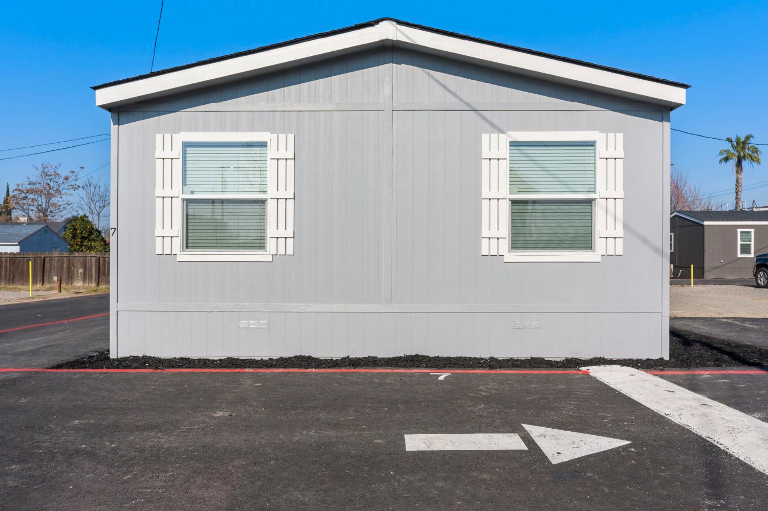 317 Moffat Blvd #7, Manteca, CA 95336