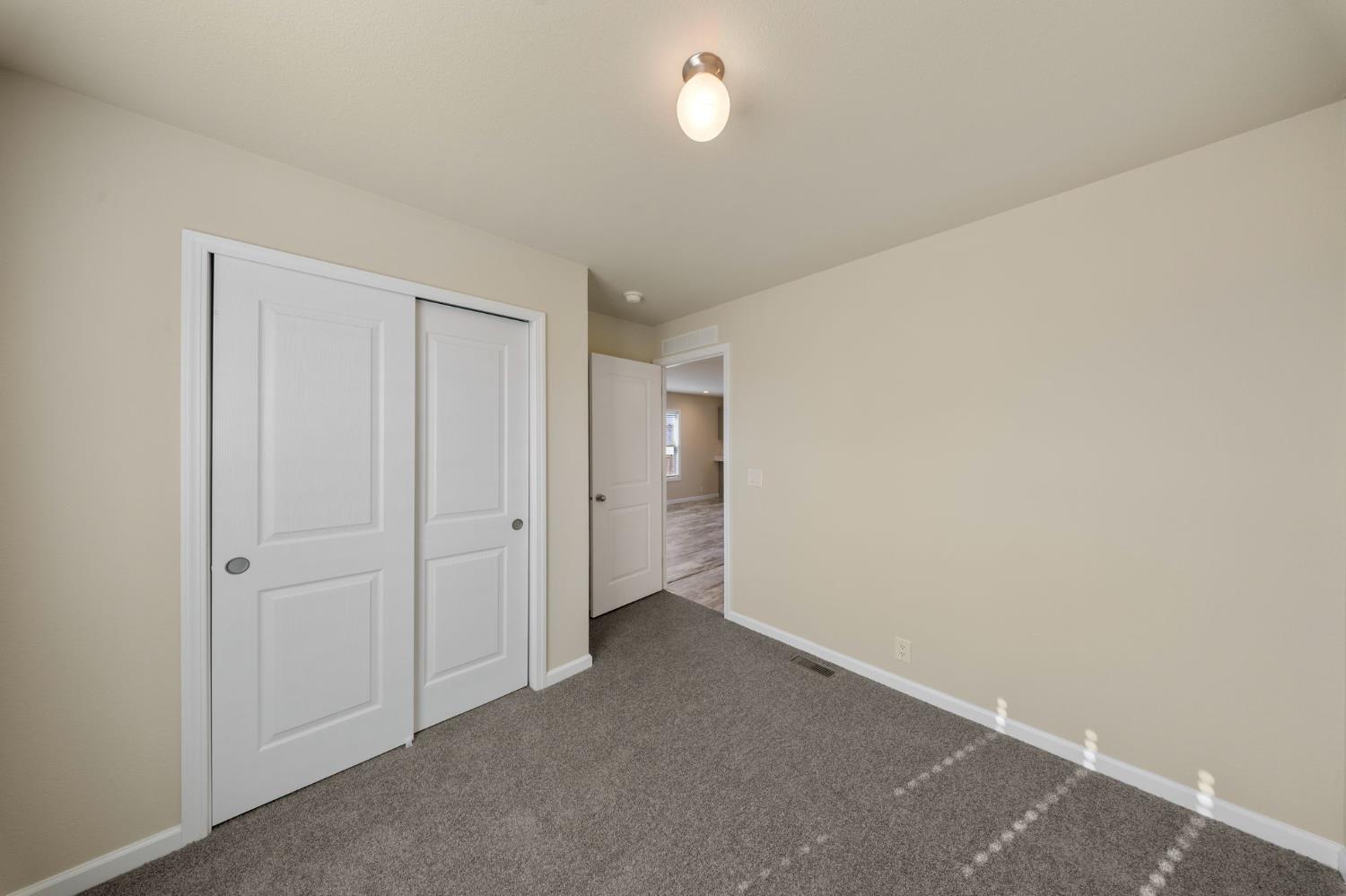 317 Moffat Blvd #7, Manteca, CA 95336