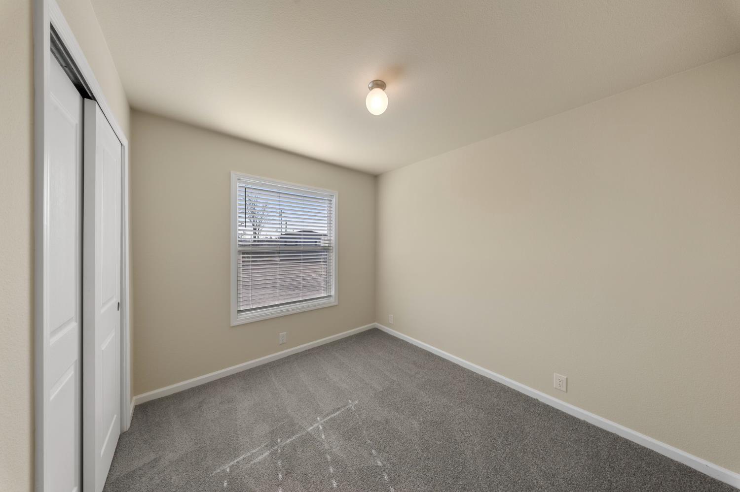 317 Moffat Blvd #7, Manteca, CA 95336