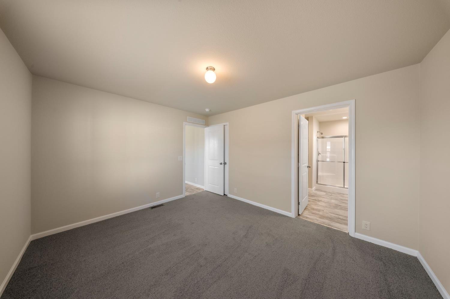 317 Moffat Blvd #7, Manteca, CA 95336