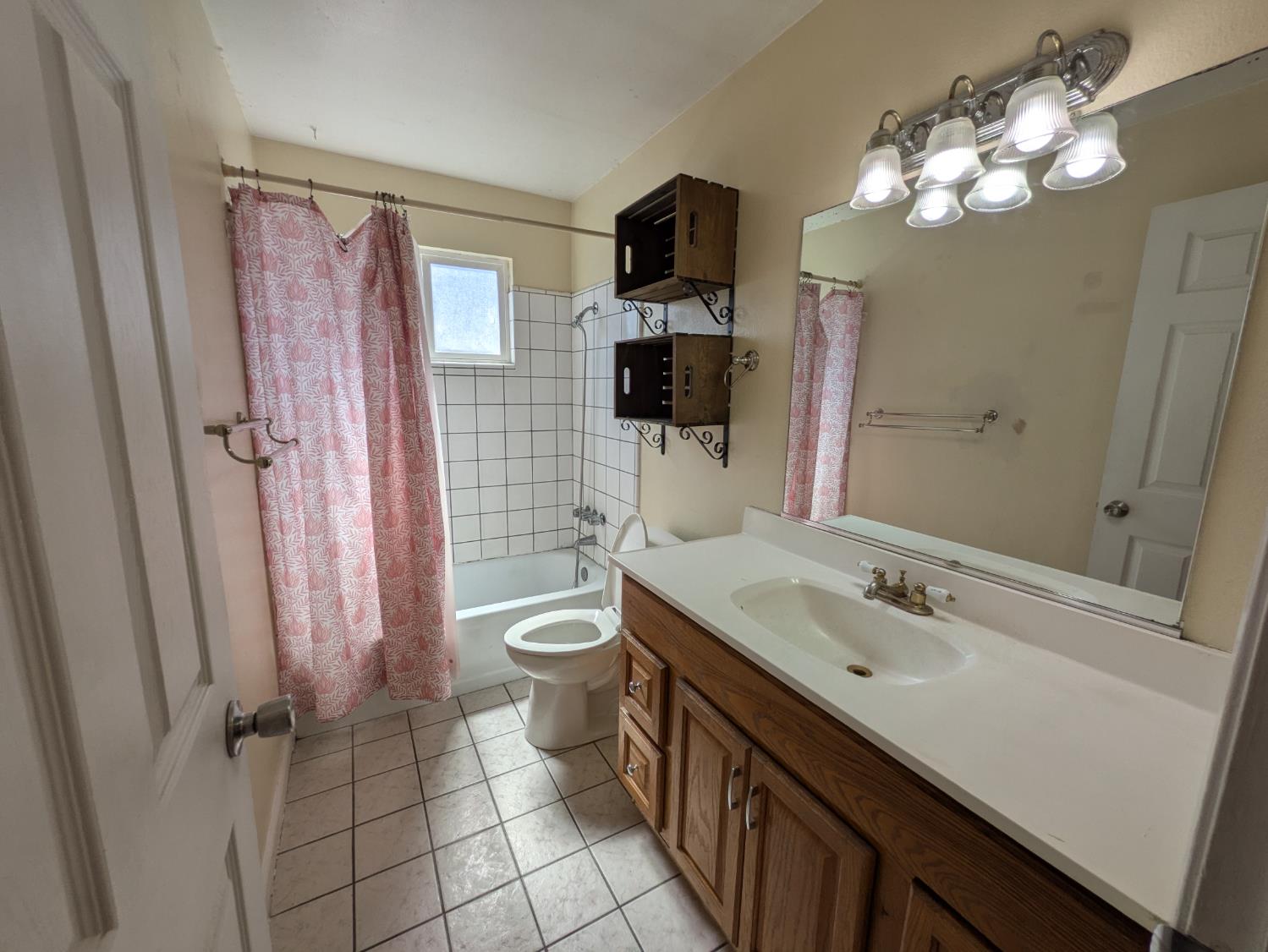 3361 Vanderbilt Ave, Turlock, CA 95382