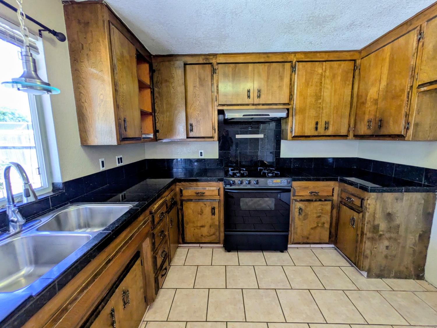 3361 Vanderbilt Ave, Turlock, CA 95382