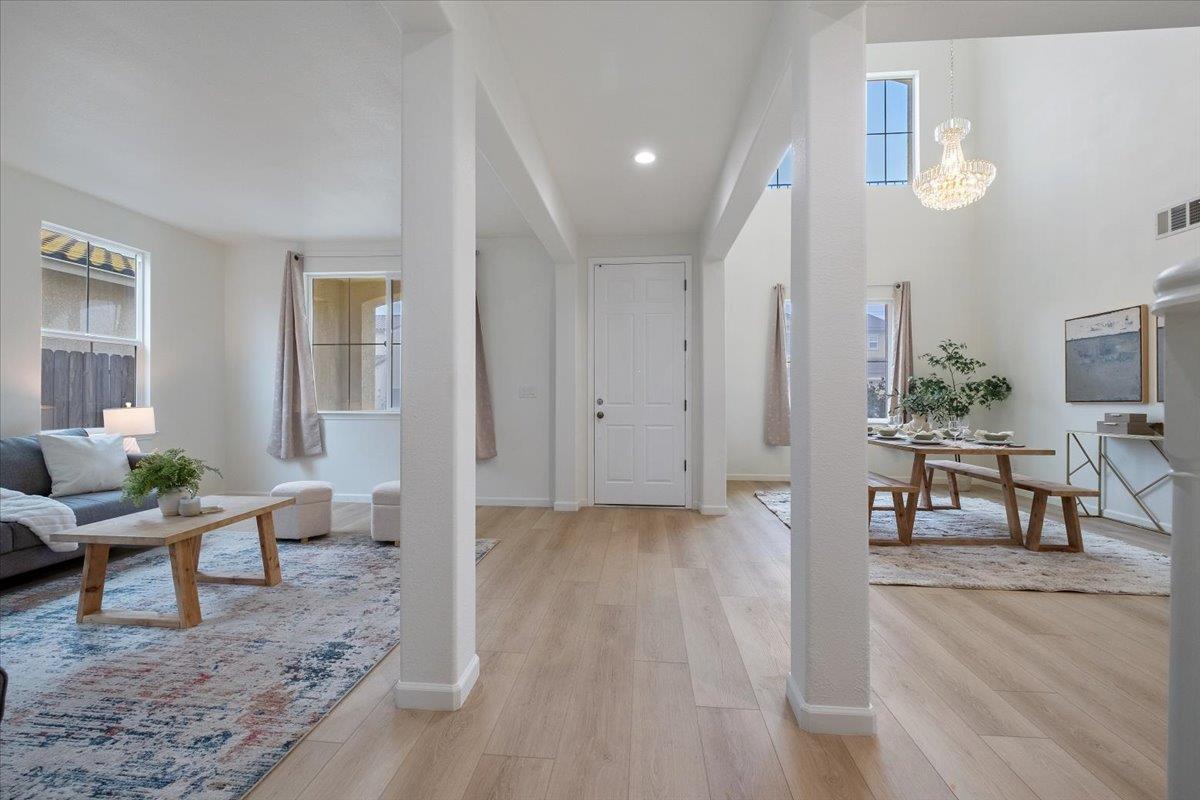 2413 Ventana View Way, Modesto, CA 95355