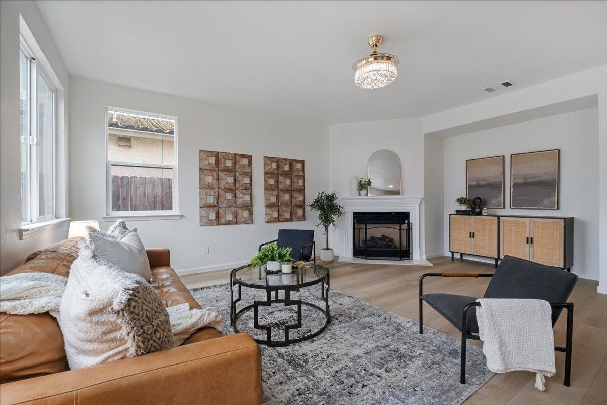 2413 Ventana View Way, Modesto, CA 95355