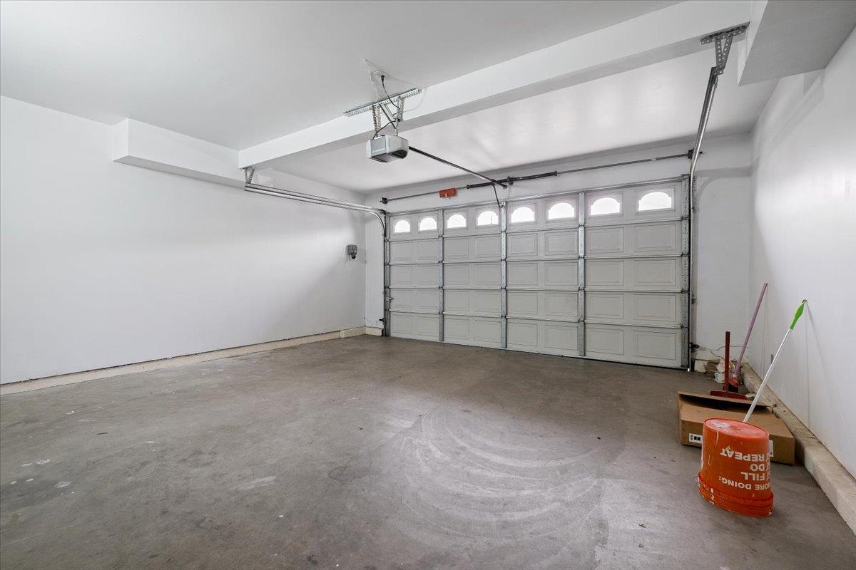 2413 Ventana View Way, Modesto, CA 95355