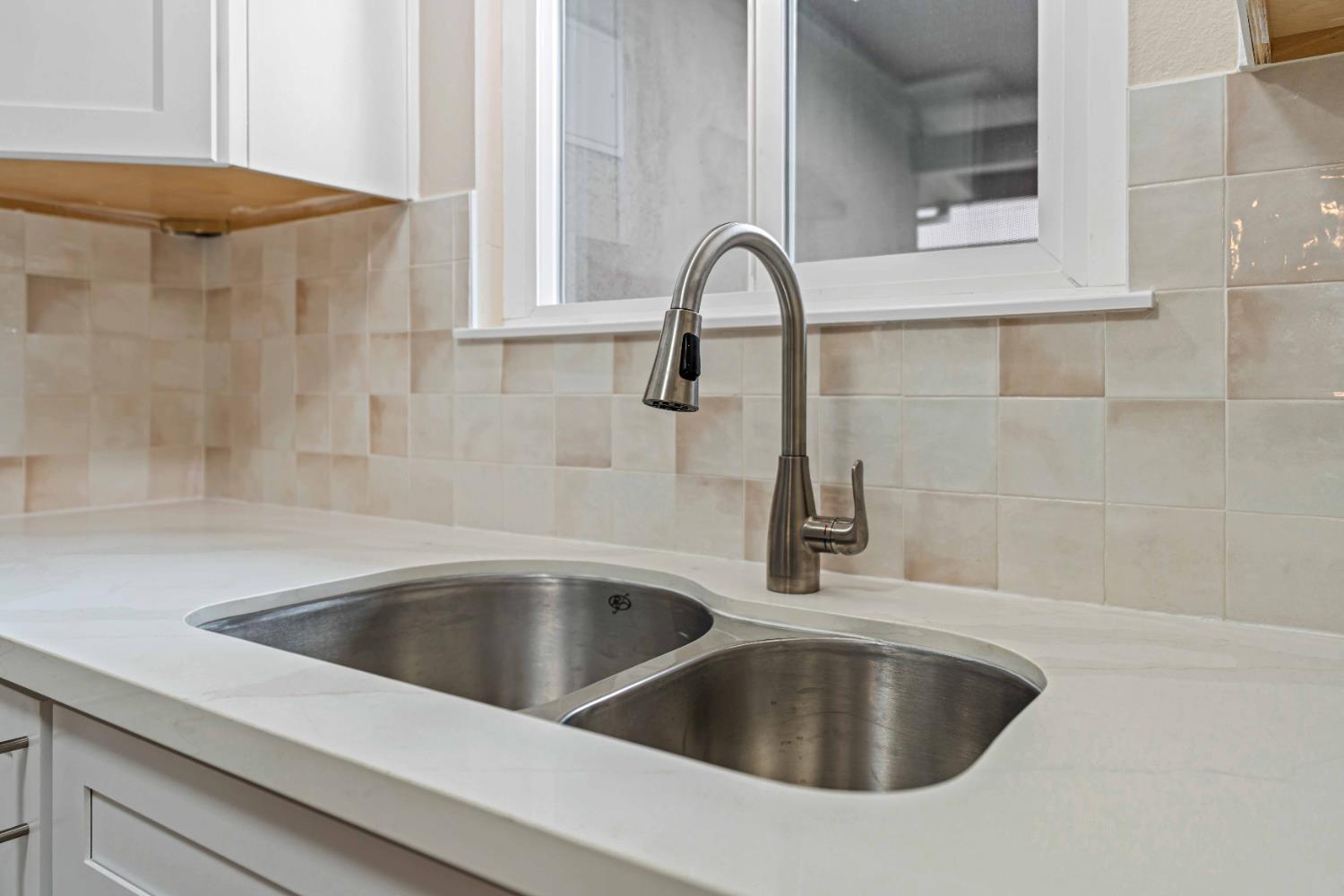 805 Tully Rd #5, Modesto, CA 95350