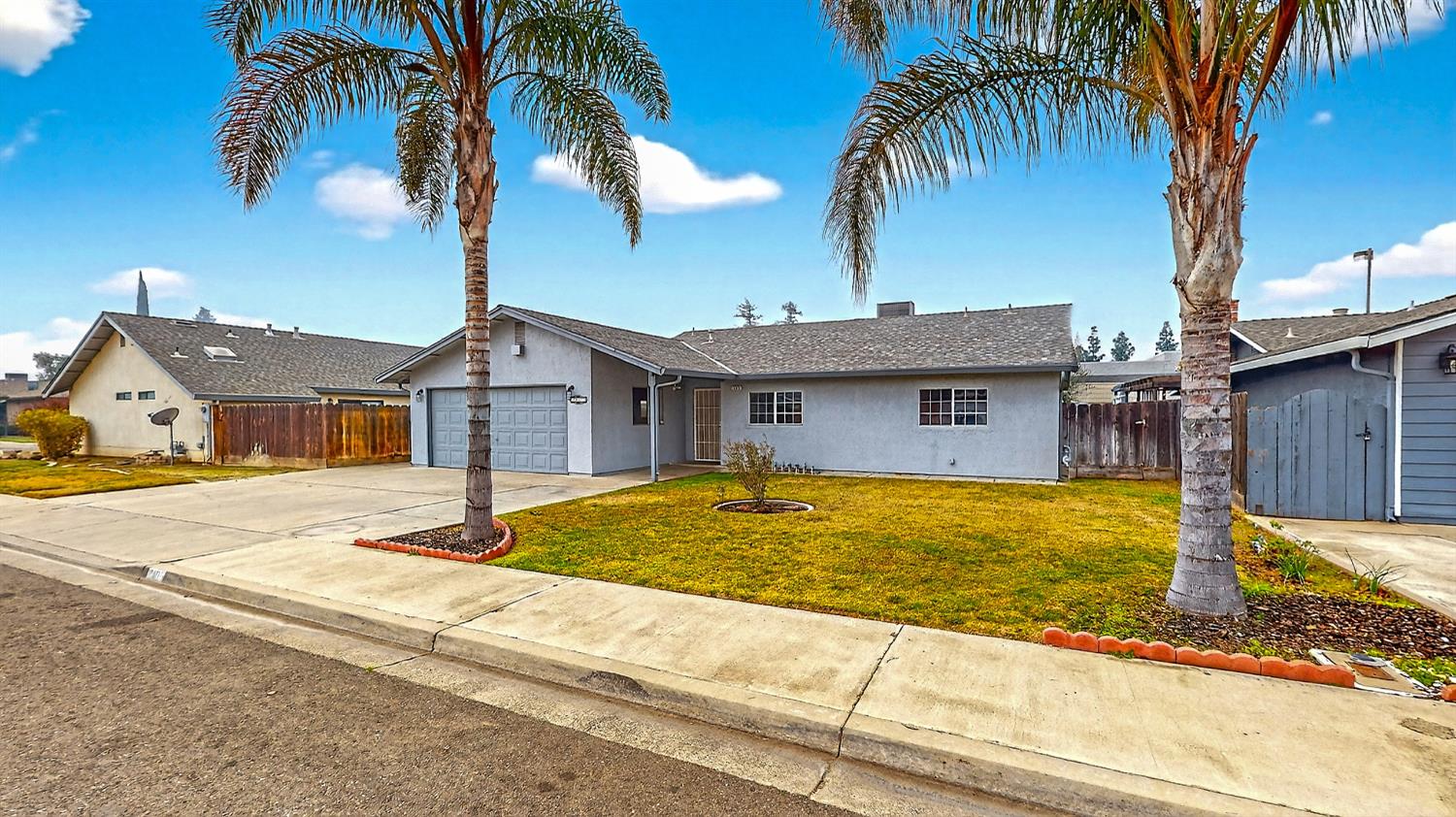 2405 NE Bucknell St, Turlock, CA 95382