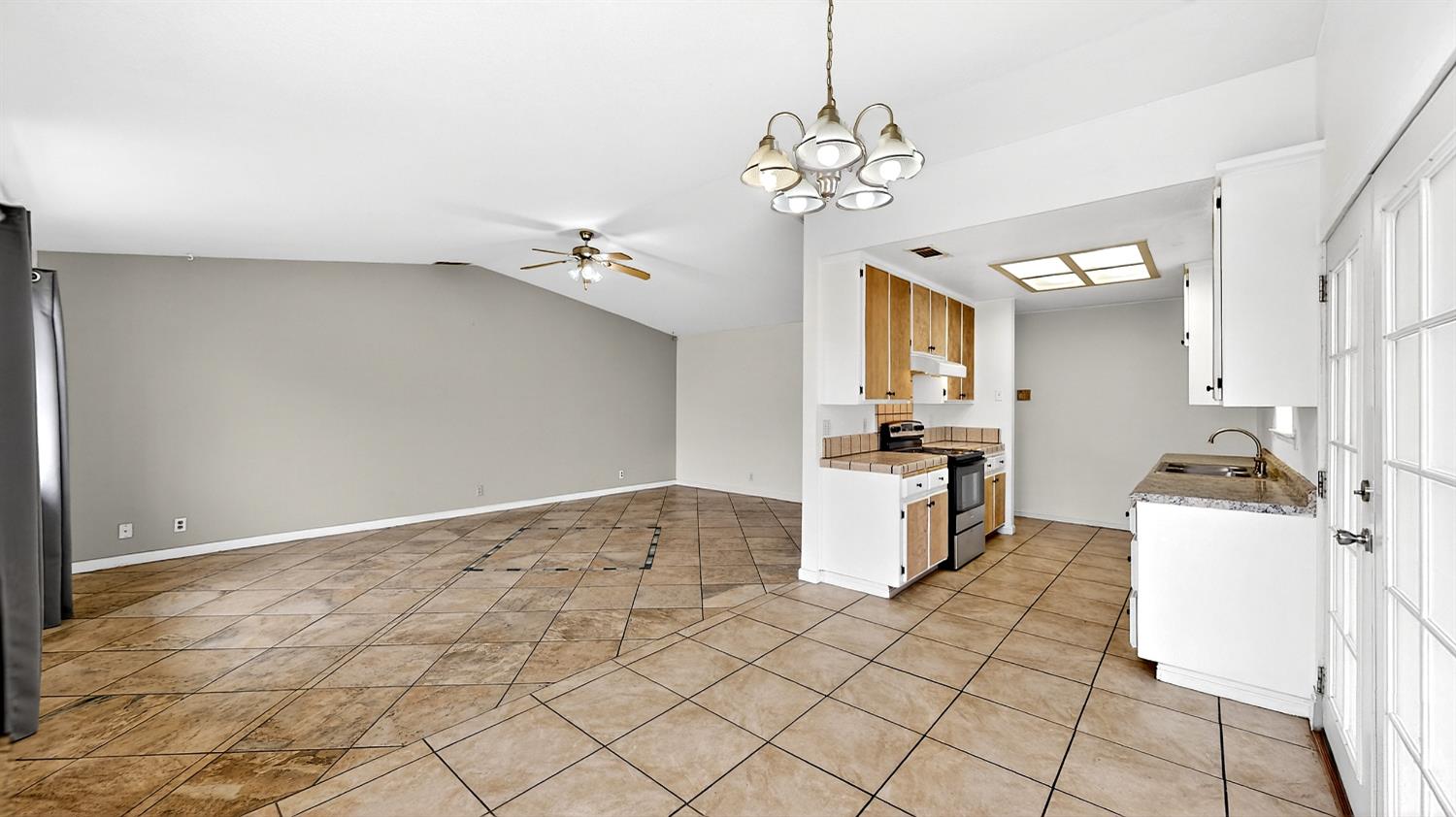 2405 NE Bucknell St, Turlock, CA 95382