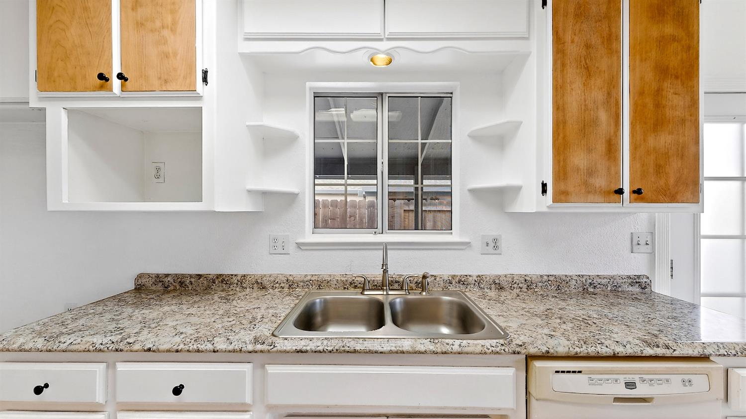 2405 NE Bucknell St, Turlock, CA 95382