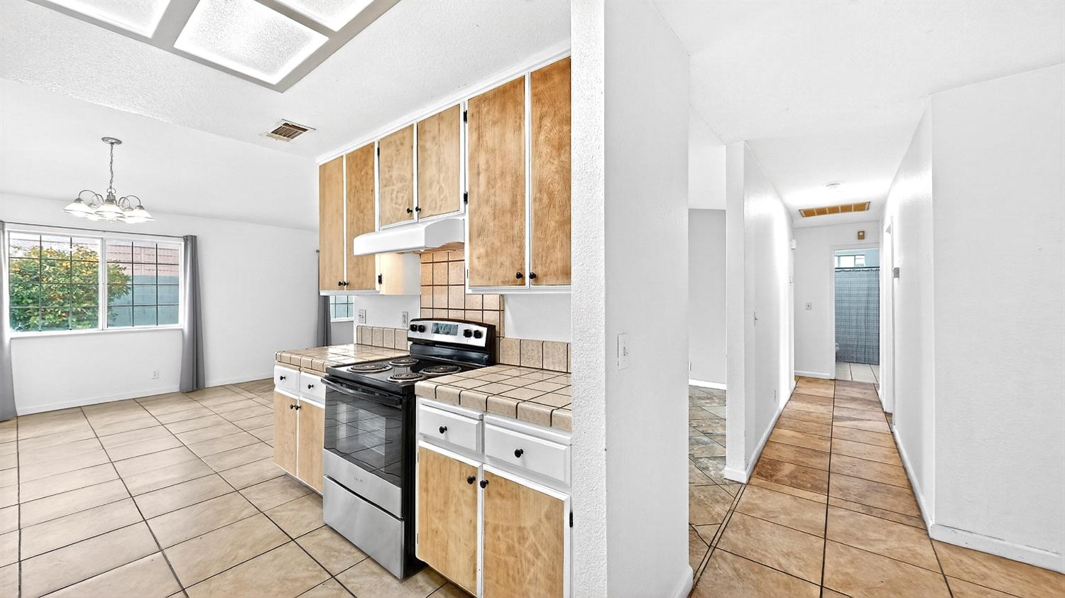 2405 NE Bucknell St, Turlock, CA 95382