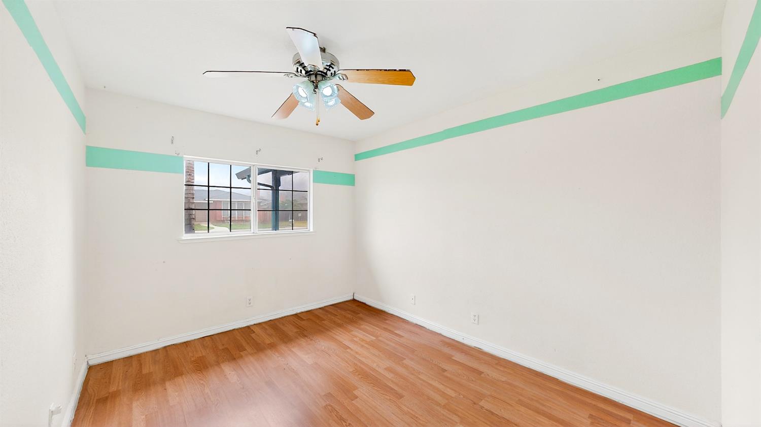 2405 NE Bucknell St, Turlock, CA 95382