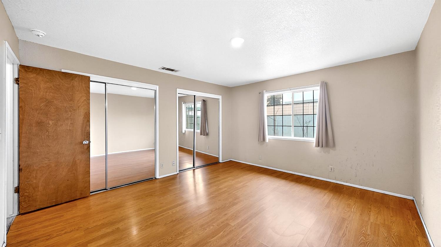 2405 NE Bucknell St, Turlock, CA 95382