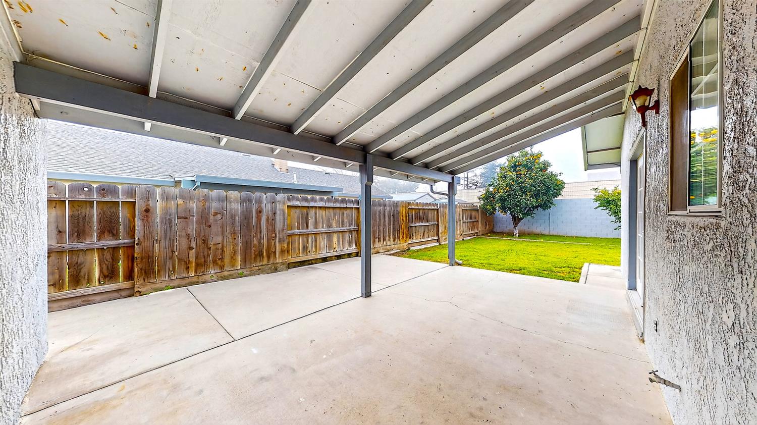 2405 NE Bucknell St, Turlock, CA 95382