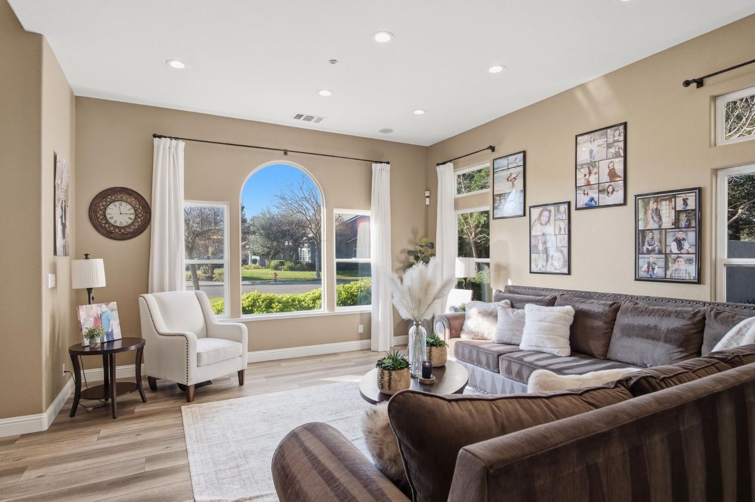 1980 Wyndfair Dr, Turlock, CA 95382