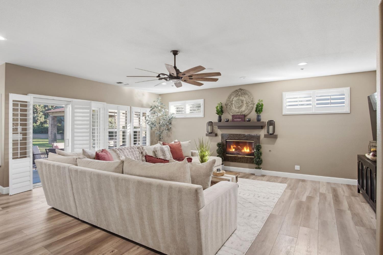 1980 Wyndfair Dr, Turlock, CA 95382