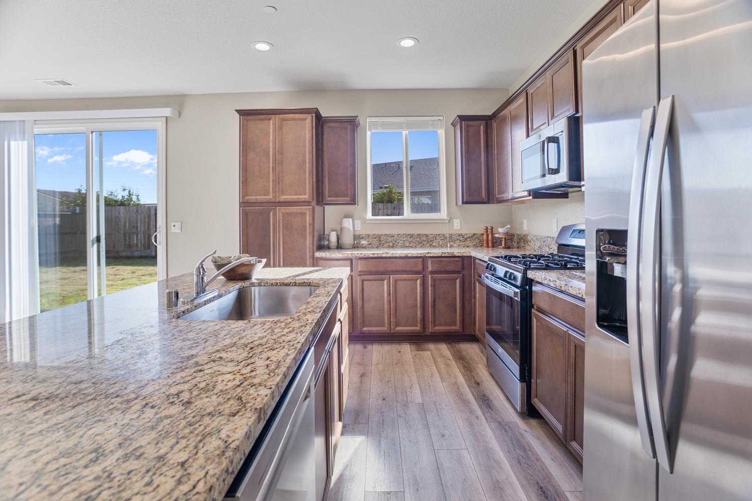 624 Marybelle Dr, Merced, CA 95348