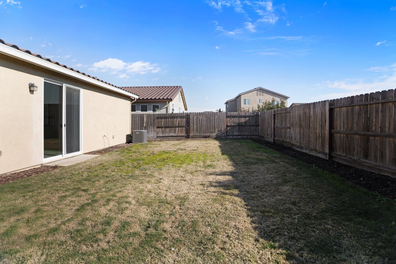 624 Marybelle Dr, Merced, CA 95348