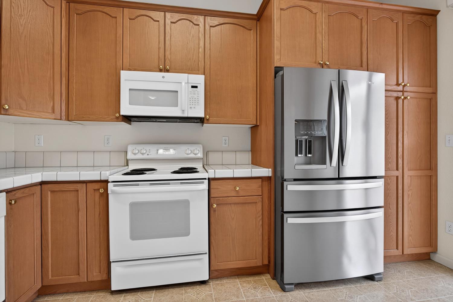 132 Woods Creek Dr, Oakdale, CA 95361