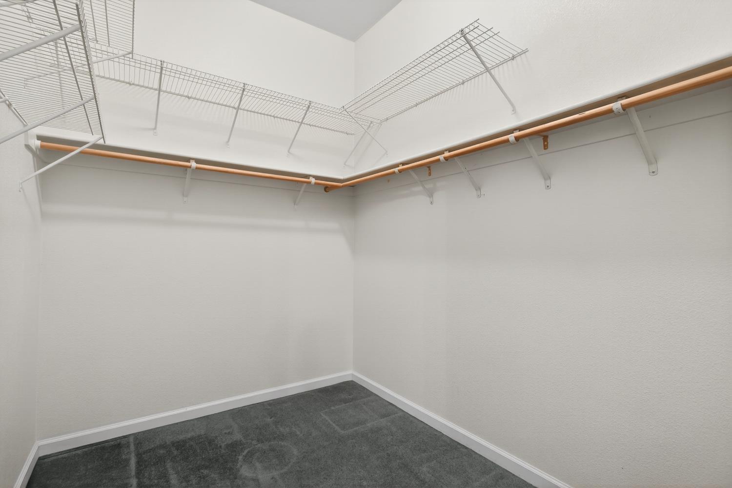 132 Woods Creek Dr, Oakdale, CA 95361