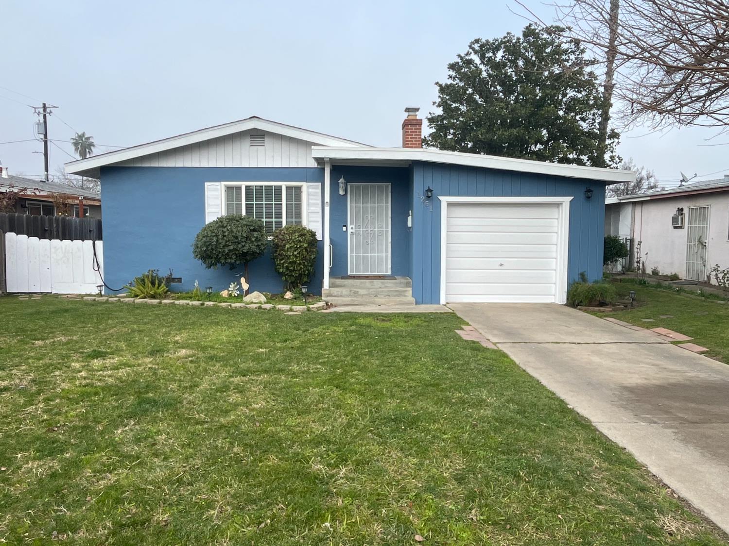 1251 W 9th St, Merced, CA 95341