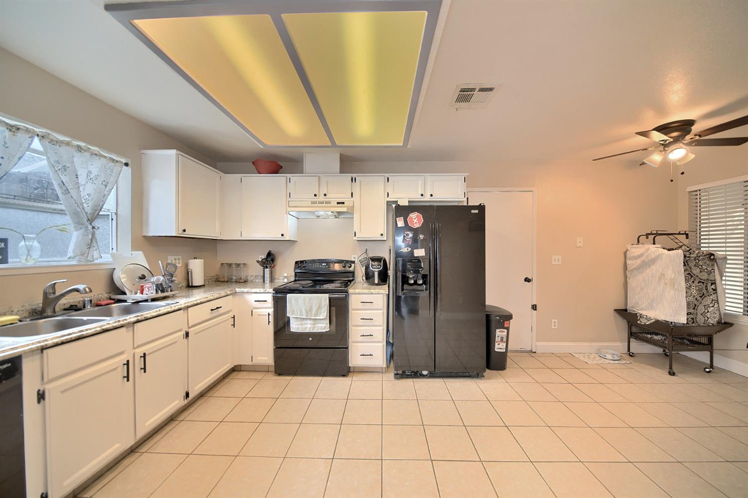 4309 Songbird Ct, Modesto, CA 95355