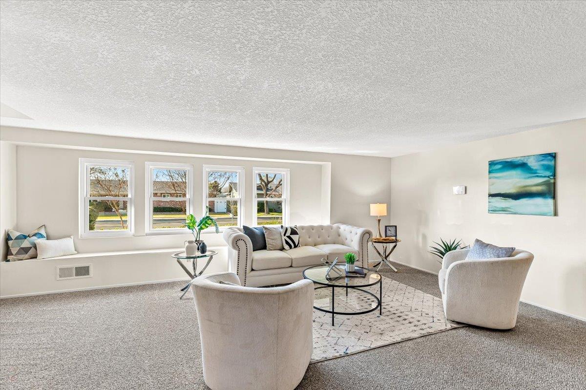 3724 Columbine Dr, Modesto, CA 95356